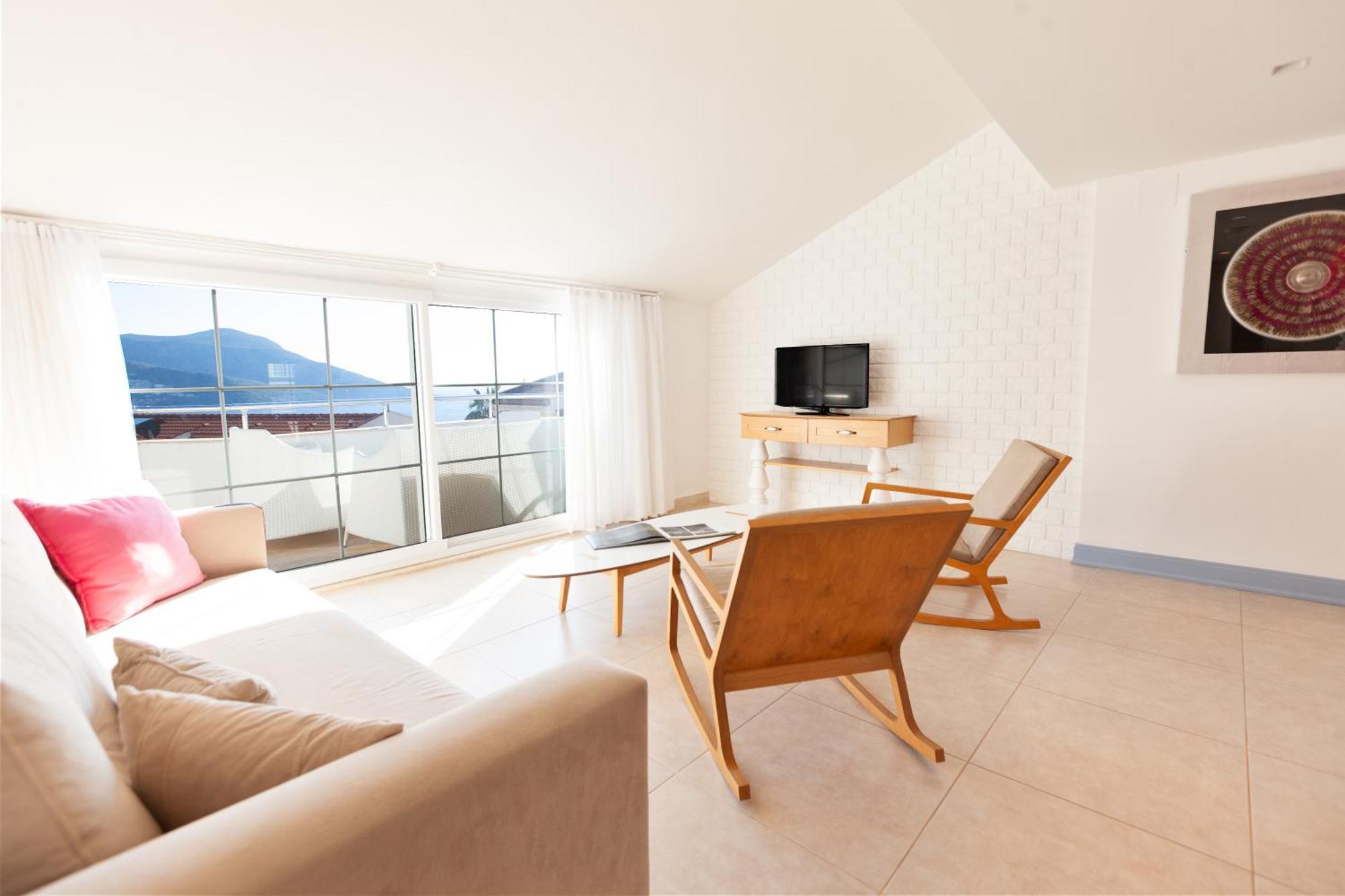 302 Apartment *